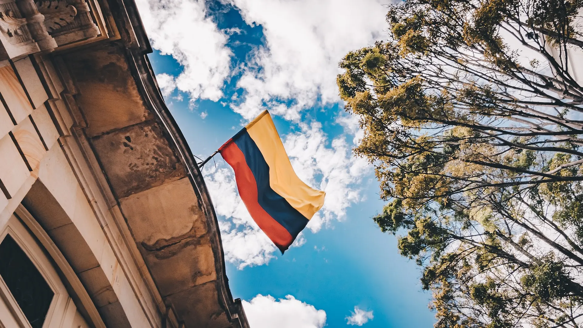 becas para estudiar en colombia